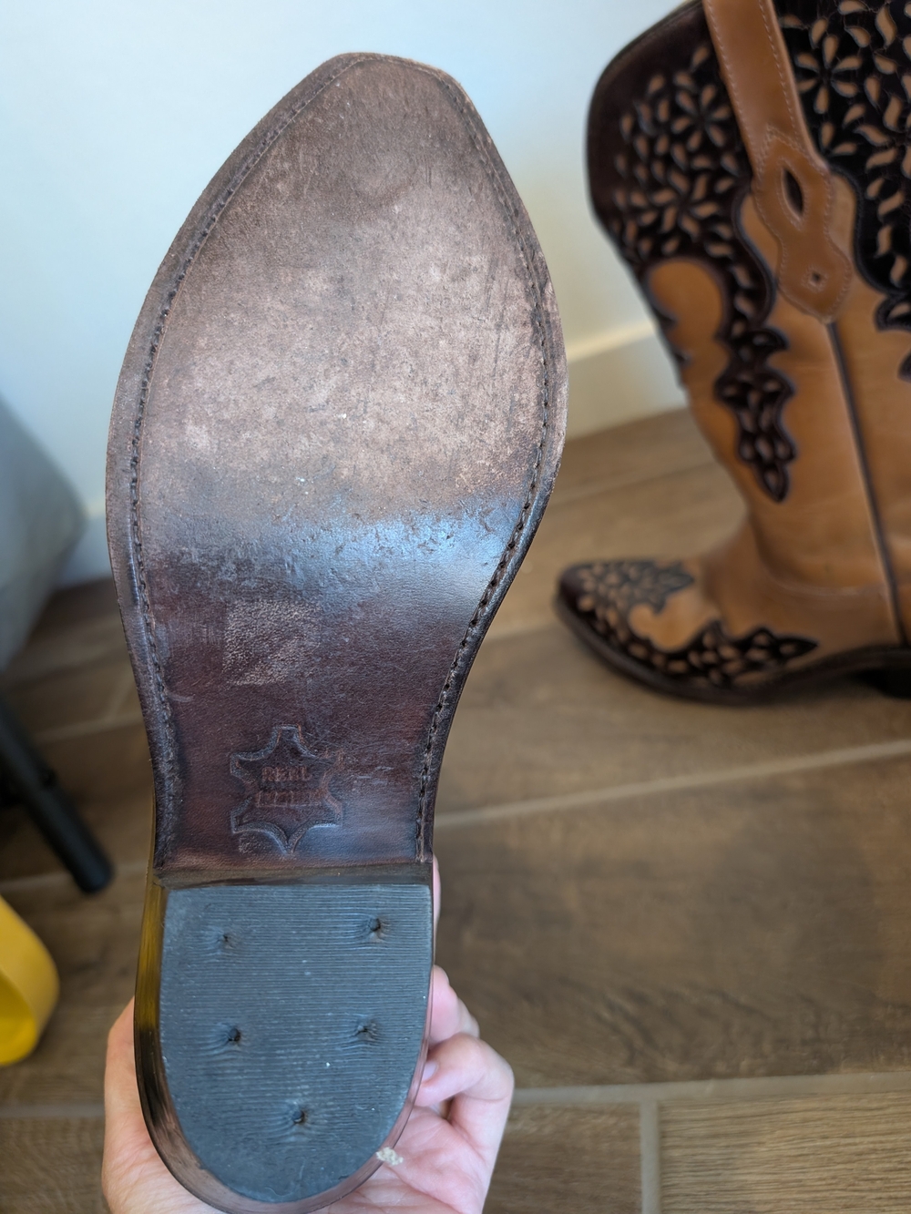 Old West Two-Tone Tan and Dark Brown Cutout Leather Heeled Cowboy Boots - Picture 11 of 11